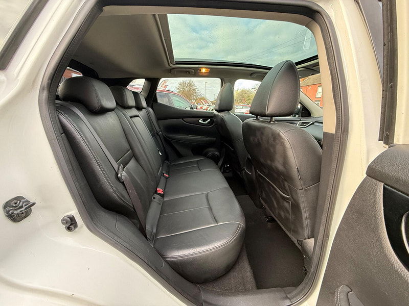 Nissan Qashqai 1.5 dCi Tekna SUV 5dr Diesel Manual 2WD Euro 5 (s/s) (110 ps) 5dr Manual 2025