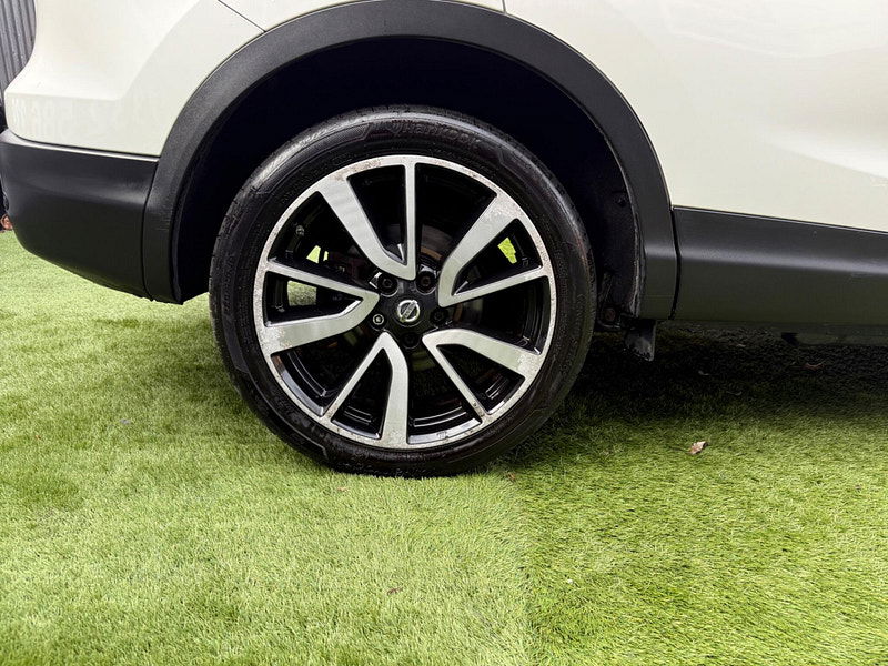 Nissan Qashqai 1.5 dCi Tekna SUV 5dr Diesel Manual 2WD Euro 5 (s/s) (110 ps) 5dr Manual 2025