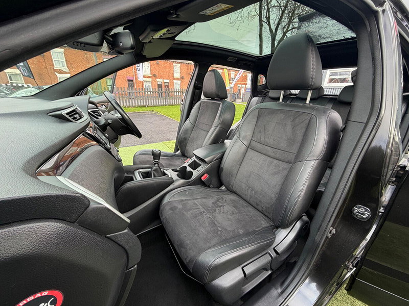 Nissan Qashqai 1.6 dCi N-Vision SUV 5dr Diesel Manual 4WD Euro 6 (s/s) (130 ps) 5dr Manual 2026