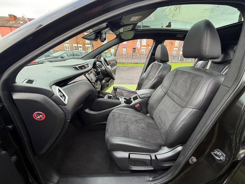 Nissan Qashqai 1.6 dCi N-Vision SUV 5dr Diesel Manual 4WD Euro 6 (s/s) (130 ps) 5dr Manual 2026