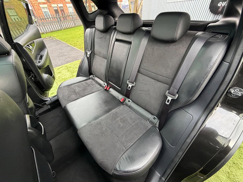 Nissan Qashqai 1.6 dCi N-Vision SUV 5dr Diesel Manual 4WD Euro 6 (s/s) (130 ps) 5dr Manual 2026