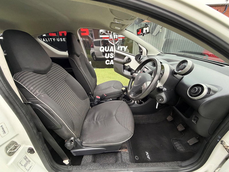 Peugeot 107 1.0 12V Allure Hatchback 3dr Petrol Manual Euro 5 (68 ps) 3dr Manual 2026