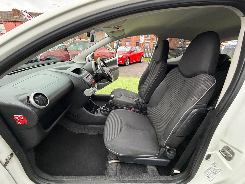 Peugeot 107 1.0 12V Allure Hatchback 3dr Petrol Manual Euro 5 (68 ps) 3dr Manual 2026