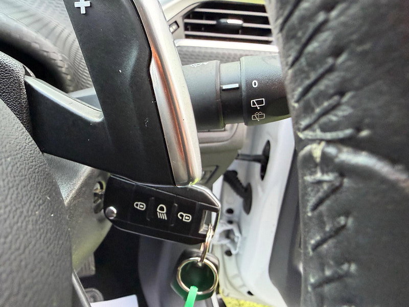 Peugeot 2008 1.2 PureTech Active SUV 5dr Petrol ETG Euro 6 (s/s) (82 ps) 5dr Automatic 2026