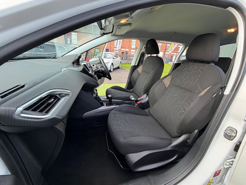 Peugeot 2008 1.2 PureTech Active SUV 5dr Petrol ETG Euro 6 (s/s) (82 ps) 5dr Automatic 2026