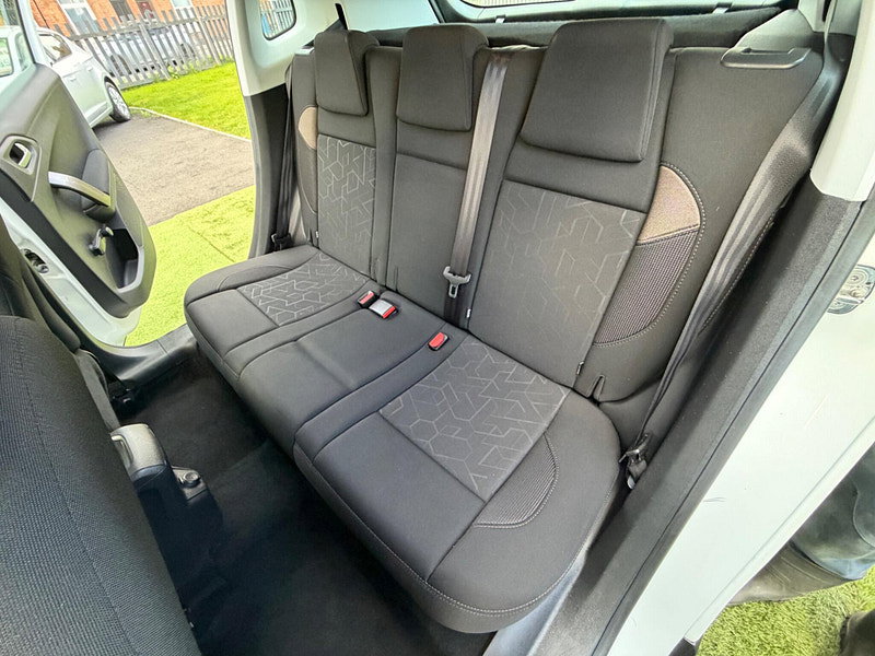 Peugeot 2008 1.2 PureTech Active SUV 5dr Petrol ETG Euro 6 (s/s) (82 ps) 5dr Automatic 2026