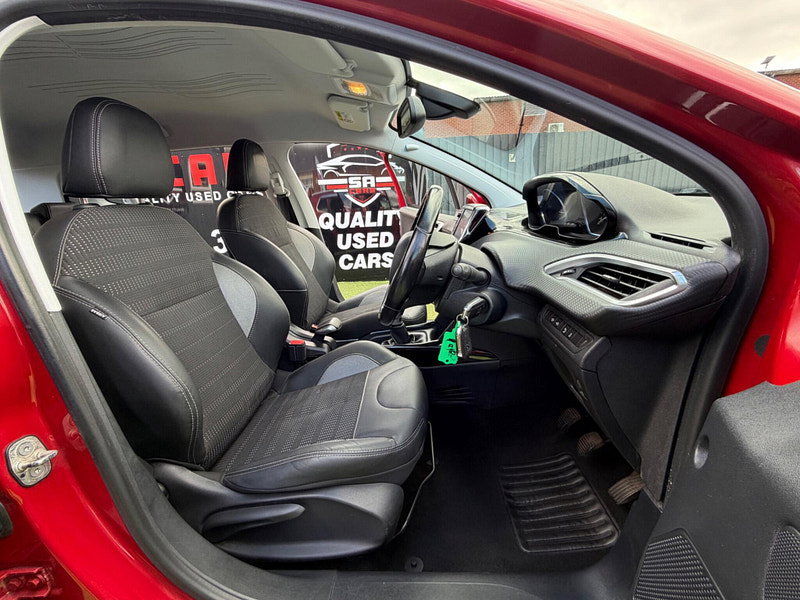 Peugeot 2008 1.2 PureTech Allure SUV 5dr Petrol Manual Euro 6 (82 ps) 5dr Manual 2026