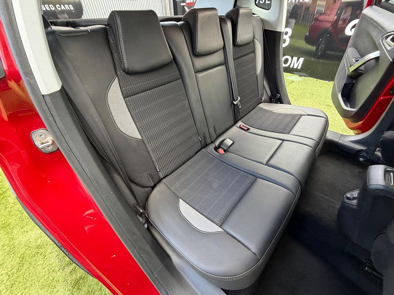 Peugeot 2008 1.2 PureTech Allure SUV 5dr Petrol Manual Euro 6 (82 ps) 5dr Manual 2026