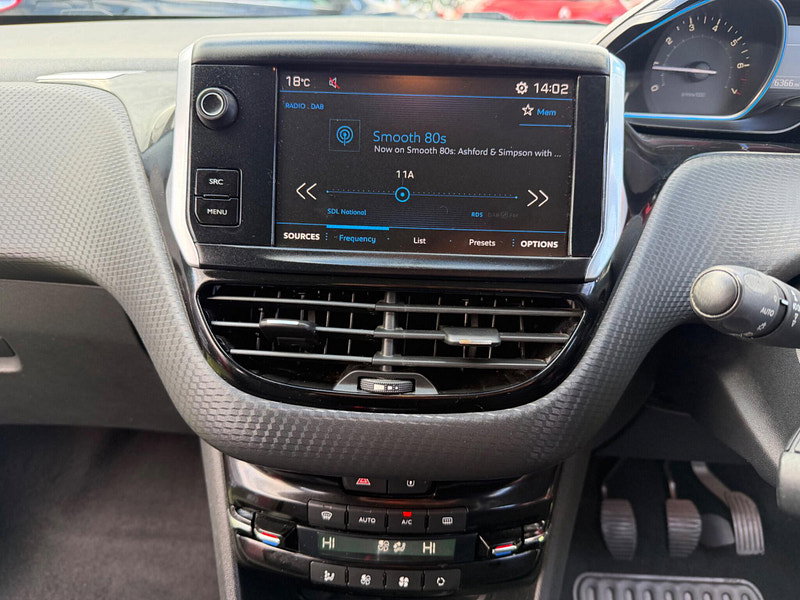 Peugeot 2008 1.2 PureTech Allure SUV 5dr Petrol Manual Euro 6 (82 ps) 5dr Manual 2026