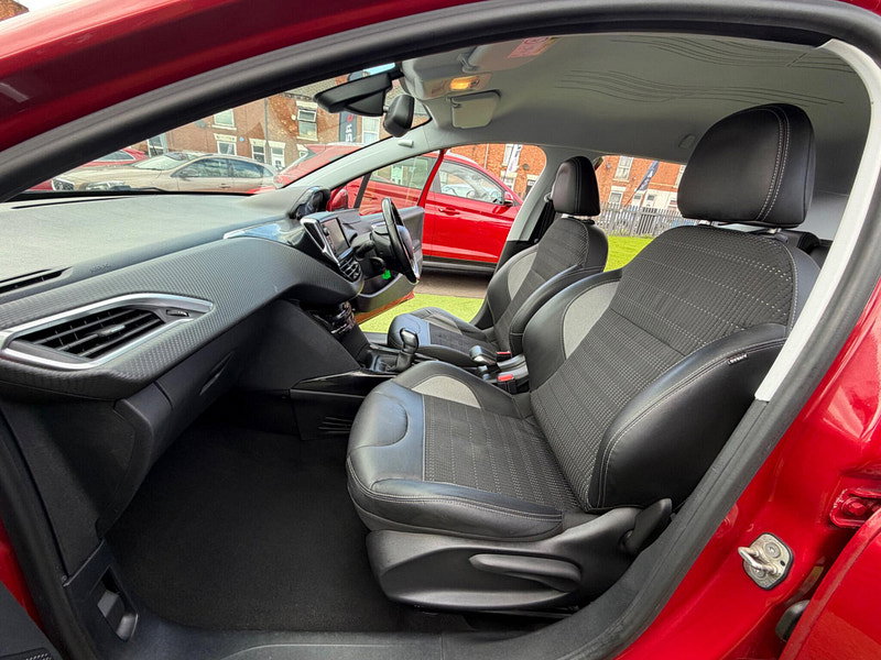 Peugeot 2008 1.2 PureTech Allure SUV 5dr Petrol Manual Euro 6 (82 ps) 5dr Manual 2026