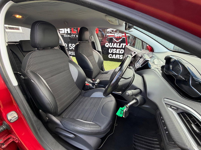 Peugeot 2008 1.2 PureTech Allure SUV 5dr Petrol Manual Euro 6 (82 ps) 5dr Manual 2026