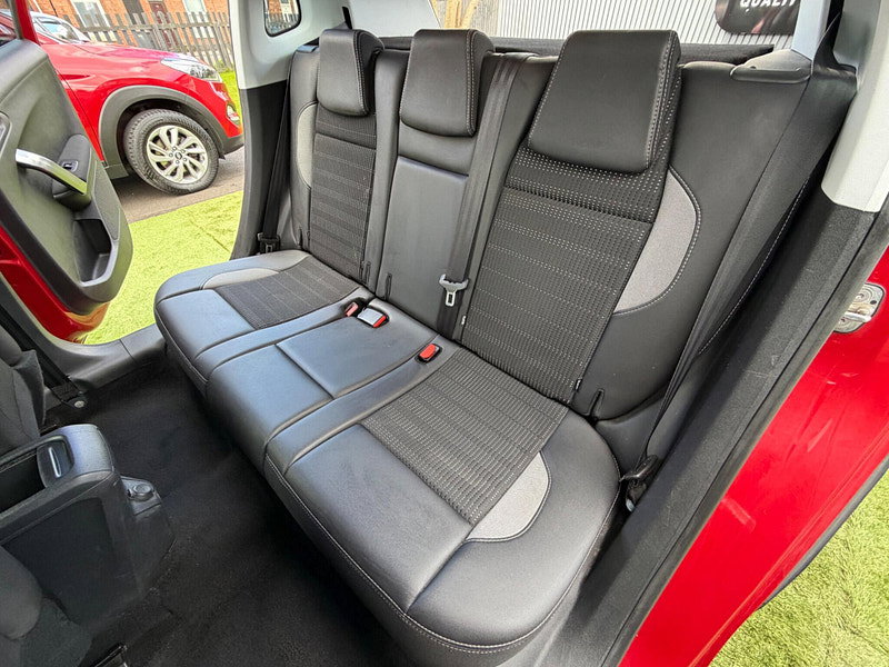 Peugeot 2008 1.2 PureTech Allure SUV 5dr Petrol Manual Euro 6 (82 ps) 5dr Manual 2026