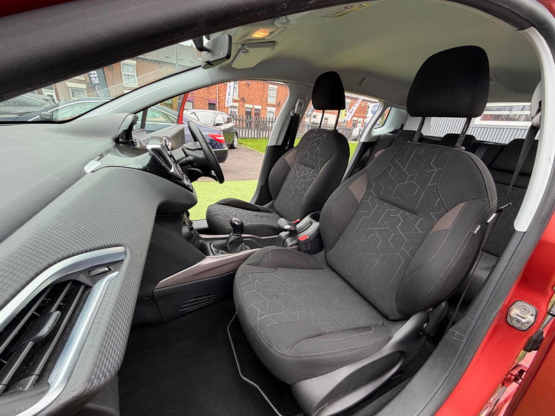 Peugeot 2008 1.6 BlueHDi Active SUV 5dr Diesel Manual Euro 6 (s/s) (100 ps) 5dr Manual 2026