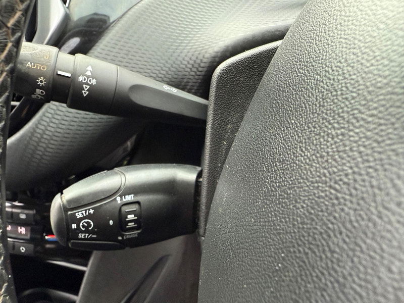 Peugeot 2008 1.6 BlueHDi Allure SUV 5dr Diesel Manual Euro 6 (100 ps) 5dr Manual 2025