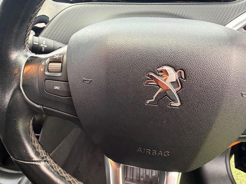 Peugeot 208 1.2 PureTech Allure Hatchback 5dr Petrol Manual Euro 6 (82 ps) 5dr Manual 2026