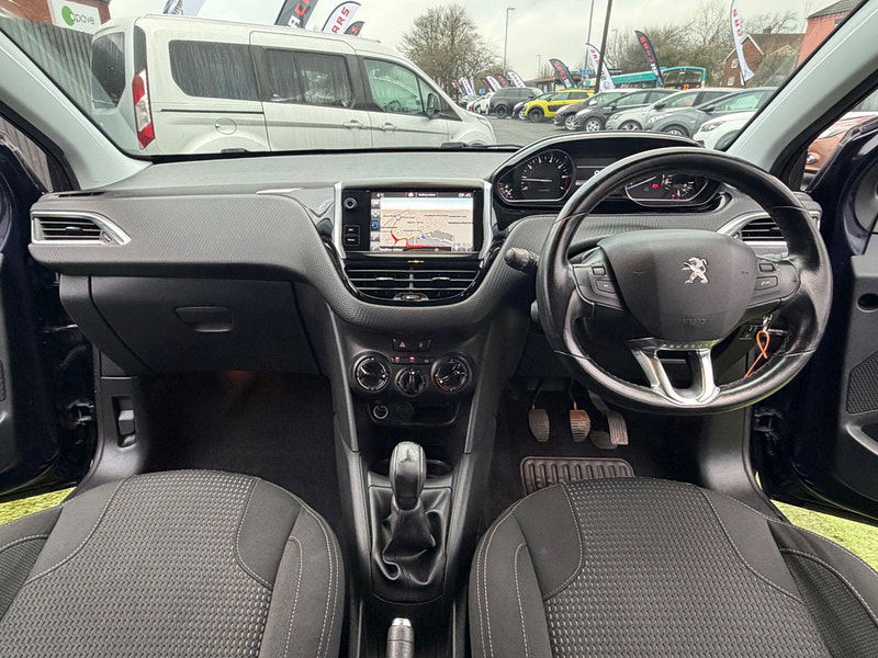 Peugeot 208 1.2 PureTech Allure Hatchback 5dr Petrol Manual Euro 6 (82 ps) 5dr Manual 2026