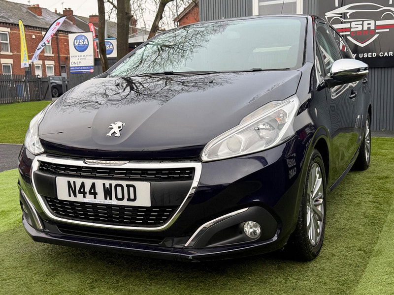 Peugeot 208 1.2 PureTech Allure Hatchback 5dr Petrol Manual Euro 6 (82 ps) 5dr Manual 2026