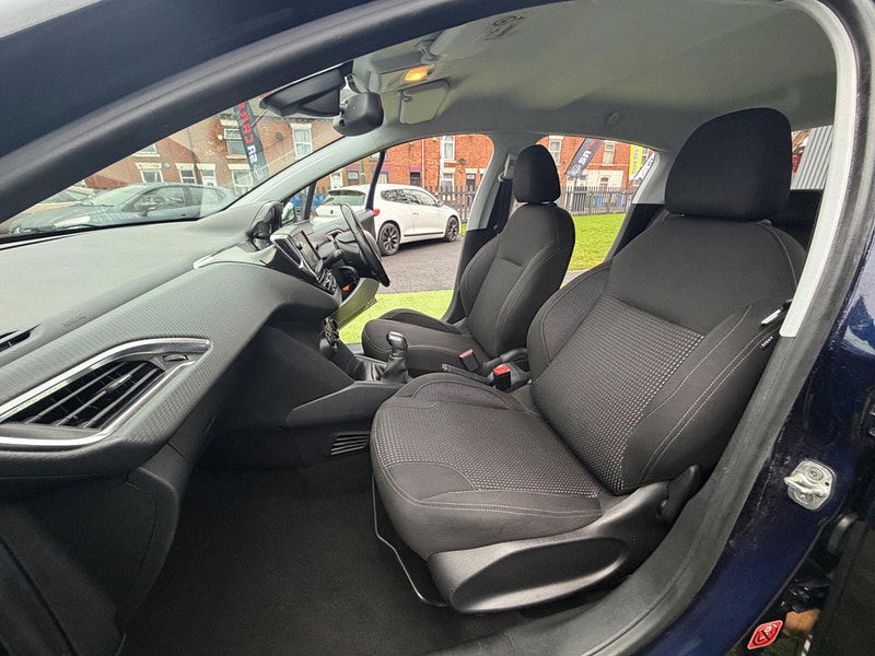 Peugeot 208 1.2 PureTech Allure Hatchback 5dr Petrol Manual Euro 6 (82 ps) 5dr Manual 2026