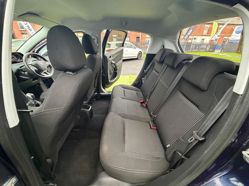 Peugeot 208 1.2 PureTech Allure Hatchback 5dr Petrol Manual Euro 6 (82 ps) 5dr Manual 2026