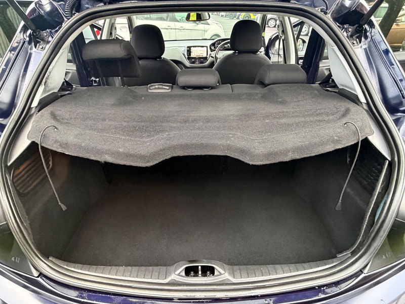 Peugeot 208 1.2 PureTech Allure Hatchback 5dr Petrol Manual Euro 6 (82 ps) 5dr Manual 2026