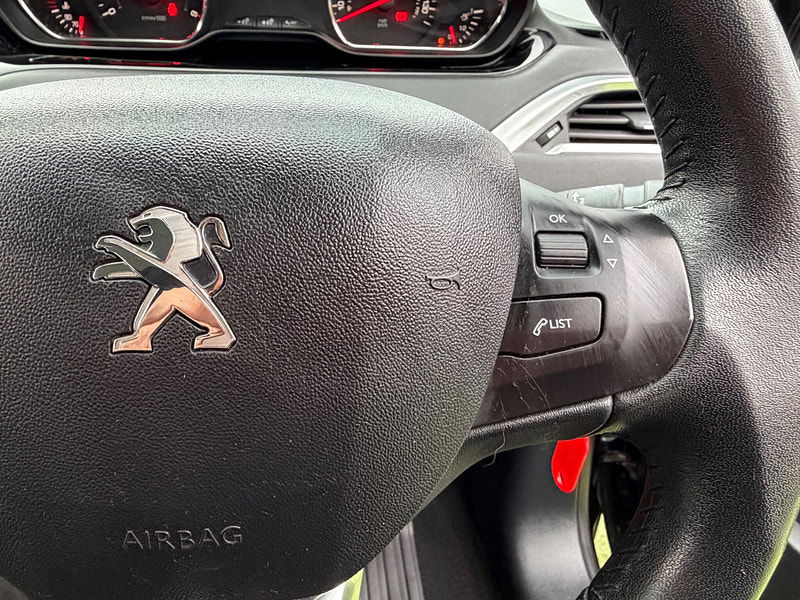 Peugeot 208 1.4 HDi Style Hatchback 5dr Diesel Manual Euro 5 (70 ps) 5dr Manual 2026