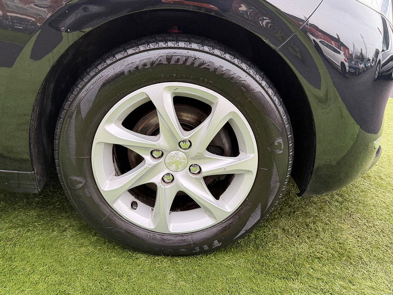 Peugeot 208 1.4 HDi Style Hatchback 5dr Diesel Manual Euro 5 (70 ps) 5dr Manual 2026