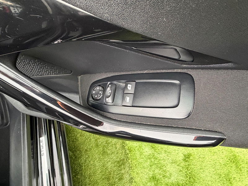 Peugeot 208 1.4 HDi Style Hatchback 5dr Diesel Manual Euro 5 (70 ps) 5dr Manual 2026