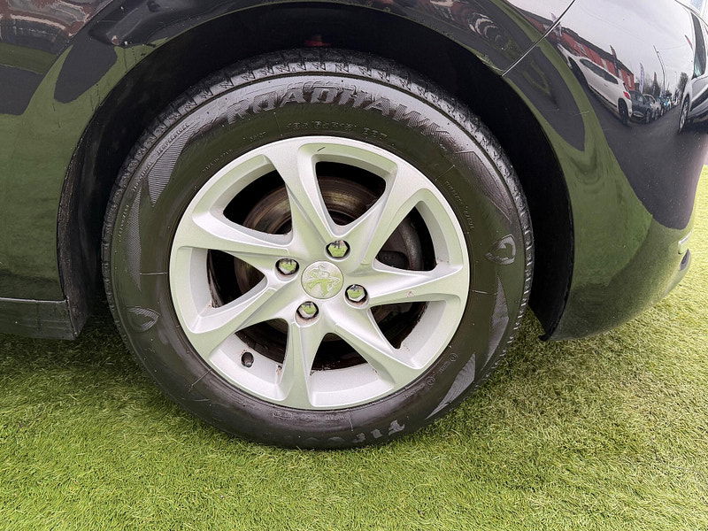 Peugeot 208 1.4 HDi Style Hatchback 5dr Diesel Manual Euro 5 (70 ps) 5dr Manual 2026