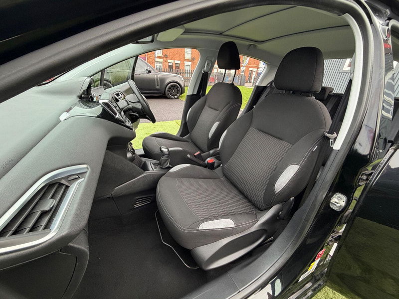 Peugeot 208 1.4 HDi Style Hatchback 5dr Diesel Manual Euro 5 (70 ps) 5dr Manual 2026