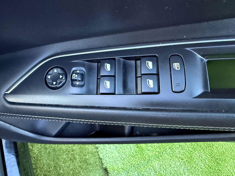 Peugeot 3008 1.5 BlueHDi Allure SUV 5dr Diesel Manual Euro 6 (s/s) (130 ps) 5dr Manual 2025