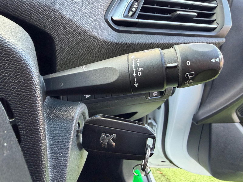 Peugeot 308 1.5 BlueHDi Active Hatchback 5dr Diesel Manual Euro 6 (s/s) (100 ps) 5dr Manual 2026