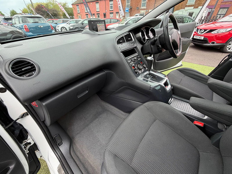 Peugeot 5008 1.6 BlueHDi Allure MPV 5dr Diesel ETG Euro 6 (s/s) (120 ps) 5dr Automatic 2026