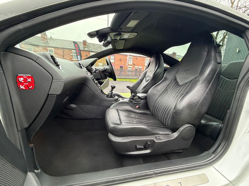 Peugeot RCZ 2.0 HDi Magnetic Coupe 2dr Diesel Manual Euro 5 (163 ps) 2dr Manual 2026