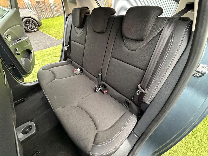 Renault Clio 1.5 dCi Play Hatchback 5dr Diesel Manual Euro 6 (s/s) (90 ps) 5dr Manual 2026