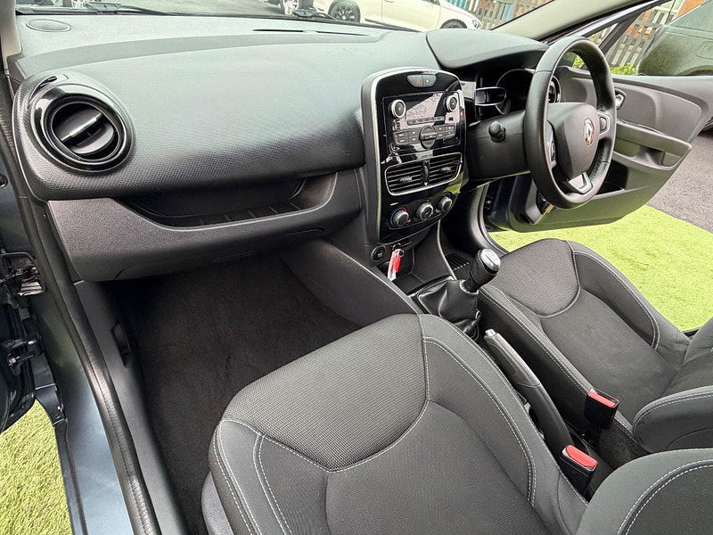 Renault Clio 1.5 dCi Play Hatchback 5dr Diesel Manual Euro 6 (s/s) (90 ps) 5dr Manual 2026