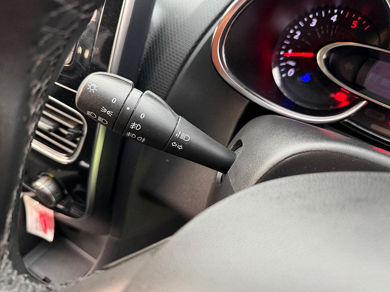 Renault Clio 1.5 dCi Play Hatchback 5dr Diesel Manual Euro 6 (s/s) (90 ps) 5dr Manual 2026