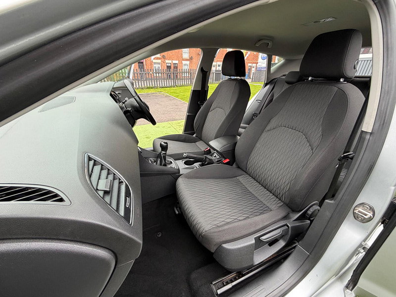 Seat Leon 1.6 TDI CR SE Euro 5 (s/s) 5dr 5dr Manual 2026