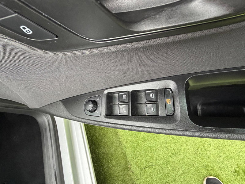 Seat Leon 1.6 TDI CR SE Euro 5 (s/s) 5dr 5dr Manual 2026