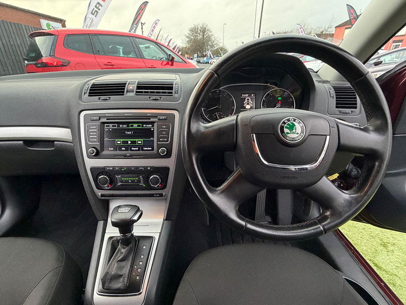 Skoda Octavia 1.4 TSI Elegance Estate 5dr Petrol DSG Euro 5 (122 ps) 5dr Automatic 2026