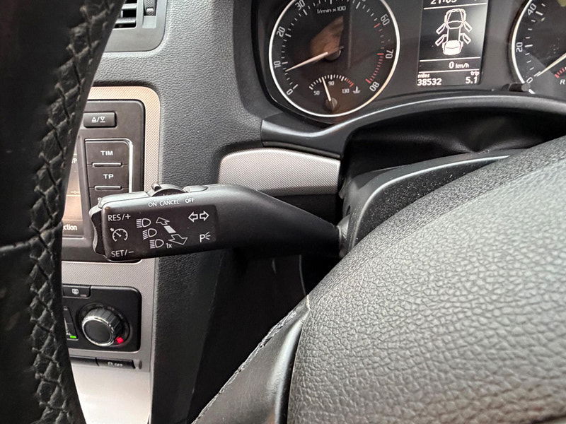 Skoda Octavia 1.4 TSI Elegance Estate 5dr Petrol DSG Euro 5 (122 ps) 5dr Automatic 2026