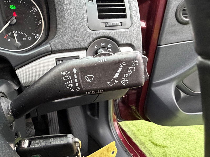 Skoda Octavia 1.4 TSI Elegance Estate 5dr Petrol DSG Euro 5 (122 ps) 5dr Automatic 2026