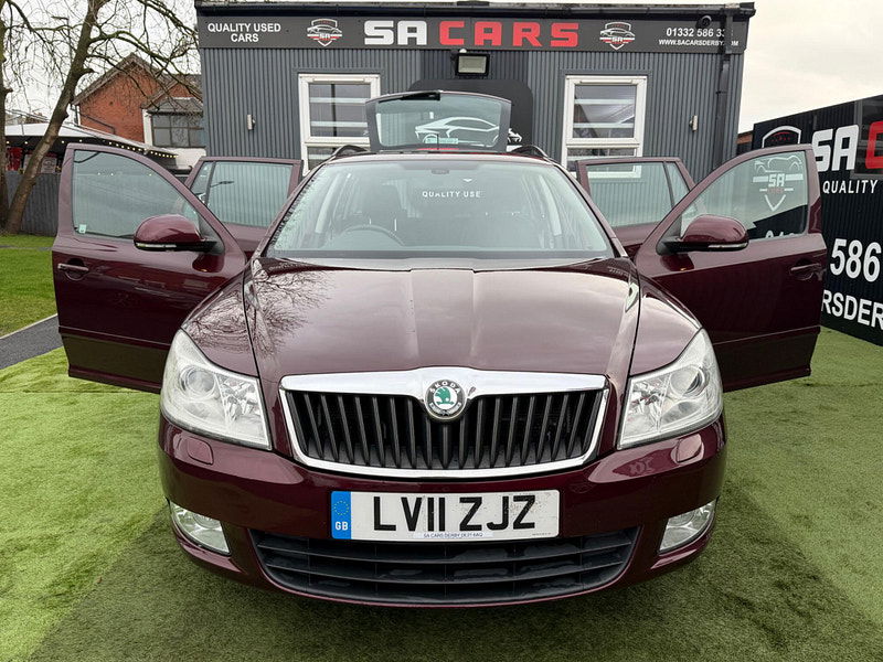 Skoda Octavia 1.4 TSI Elegance Estate 5dr Petrol DSG Euro 5 (122 ps) 5dr Automatic 2026