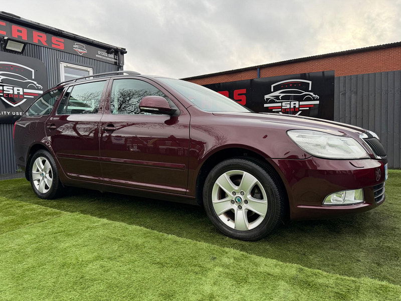 Skoda Octavia 1.4 TSI Elegance Estate 5dr Petrol DSG Euro 5 (122 ps) 5dr Automatic 2026