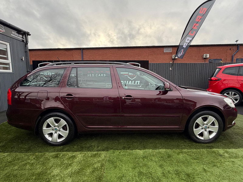 Skoda Octavia 1.4 TSI Elegance Estate 5dr Petrol DSG Euro 5 (122 ps) 5dr Automatic 2026