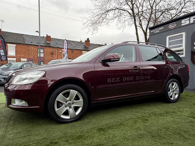 Skoda Octavia 1.4 TSI Elegance Estate 5dr Petrol DSG Euro 5 (122 ps) 5dr Automatic 2026