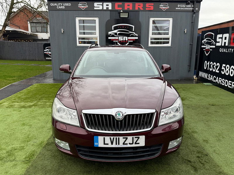 Skoda Octavia 1.4 TSI Elegance Estate 5dr Petrol DSG Euro 5 (122 ps) 5dr Automatic 2026