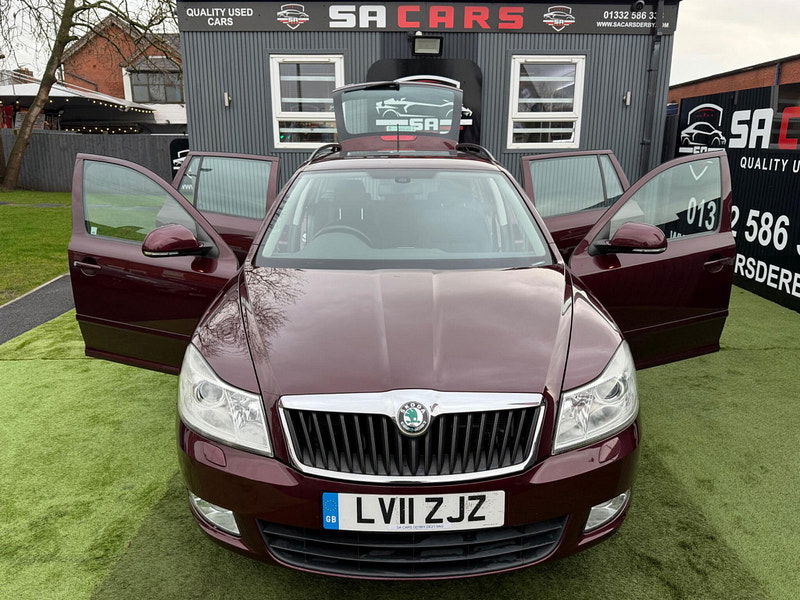 Skoda Octavia 1.4 TSI Elegance Estate 5dr Petrol DSG Euro 5 (122 ps) 5dr Automatic 2026
