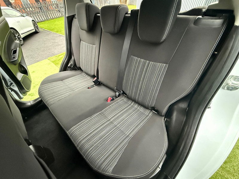 Suzuki Swift 1.2 SZ-L Hatchback 5dr Petrol Manual Euro 6 (94 ps) 5dr Manual 2025