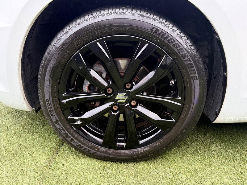 Suzuki Swift 1.2 SZ-L Hatchback 5dr Petrol Manual Euro 6 (94 ps) 5dr Manual 2025