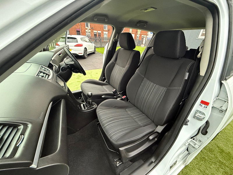 Suzuki Swift 1.2 SZ-L Hatchback 5dr Petrol Manual Euro 6 (94 ps) 5dr Manual 2025